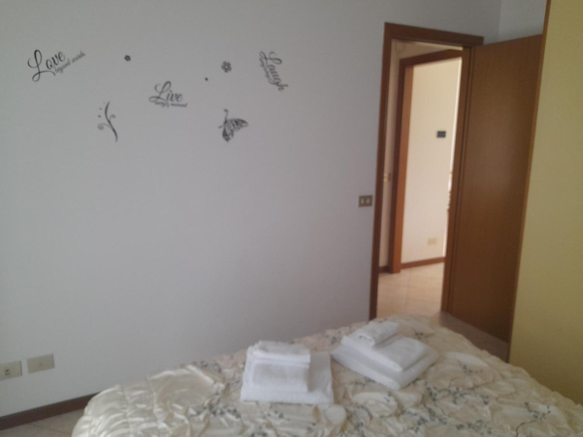 Mahatma Residence Lake View Lazise Bilik gambar
